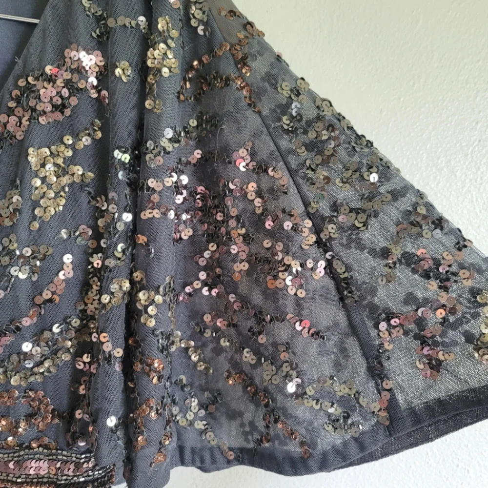 Mac Duggal, Cape Sleeve Embellished Evening Gown,‎ Charcoal, Size 4, NWT - Picture 8 of 15